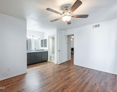 850 S River Drive - Photo Thumbnail 21