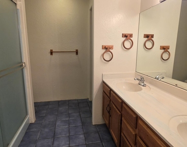 14044 N Brunswick Drive - Photo Thumbnail 10