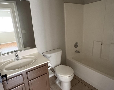 16077 W Larkspur Drive - Photo Thumbnail 17