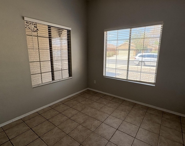 16077 W Larkspur Drive - Photo Thumbnail 10