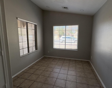 16077 W Larkspur Drive - Photo Thumbnail 11