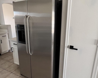 16077 W Larkspur Drive - Photo Thumbnail 9