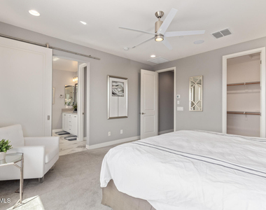 23376 N 73rd Way - Photo Thumbnail 16