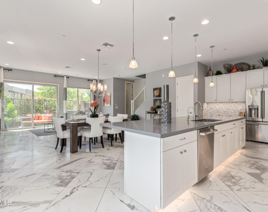 23376 N 73rd Way - Photo Thumbnail 12