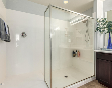 18221 W Pueblo Avenue - Photo Thumbnail 23