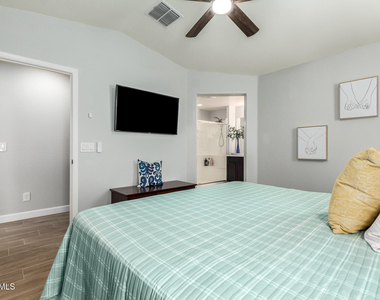 18221 W Pueblo Avenue - Photo Thumbnail 17