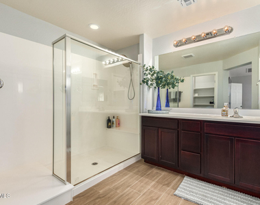 18221 W Pueblo Avenue - Photo Thumbnail 21
