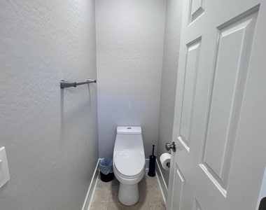 16420 N Thompson Peak Parkway - Photo Thumbnail 11