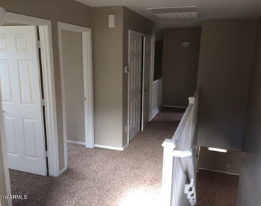 14737 N 174th Drive - Photo Thumbnail 7