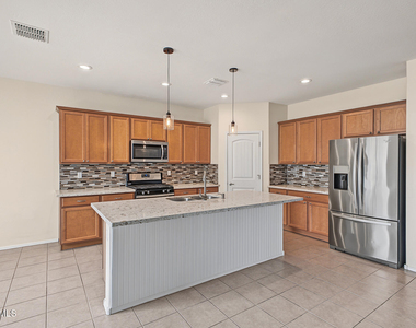25719 N Cinch Drive - Photo Thumbnail 11