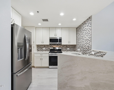17 W Vernon Avenue - Photo Thumbnail 15
