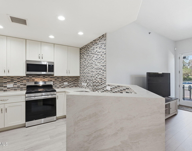 17 W Vernon Avenue - Photo Thumbnail 13