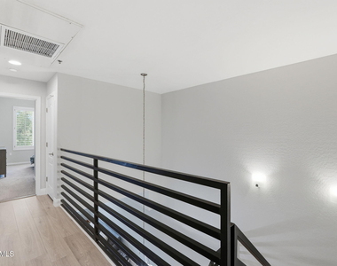 17 W Vernon Avenue - Photo Thumbnail 19