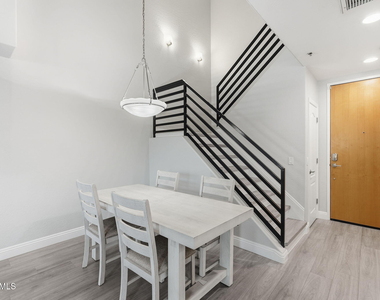 17 W Vernon Avenue - Photo Thumbnail 11