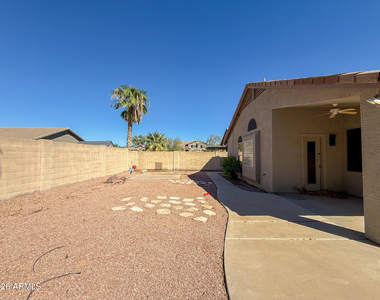 43676 W Wade Drive - Photo Thumbnail 25