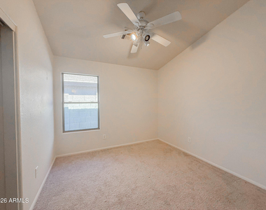 43676 W Wade Drive - Photo Thumbnail 14