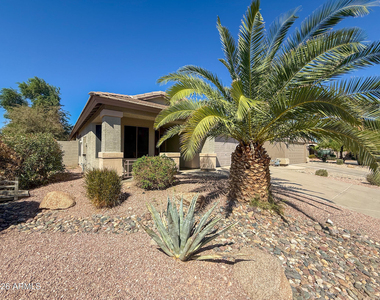 43676 W Wade Drive - Photo Thumbnail 2
