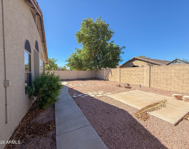 43676 W Wade Drive - Photo Thumbnail 27