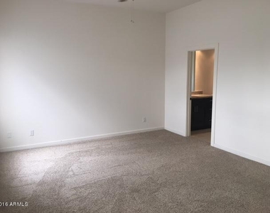 1502 E Dunlap Avenue - Photo Thumbnail 15