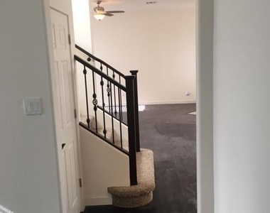 1502 E Dunlap Avenue - Photo Thumbnail 9