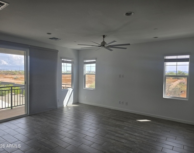 8149 E Petunia Avenue - Photo Thumbnail 5