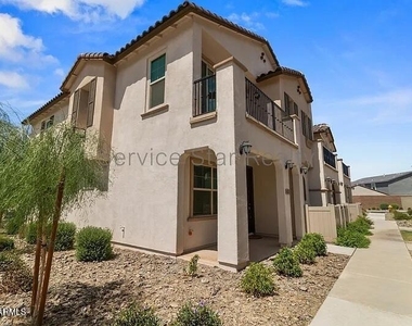 8149 E Petunia Avenue - Photo Thumbnail 10