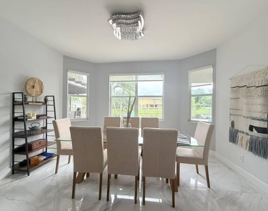 4251 E Seneca Avenue - Photo Thumbnail 7