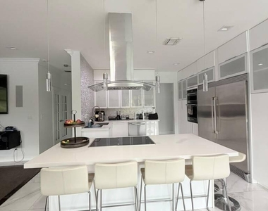 4251 E Seneca Avenue - Photo Thumbnail 12