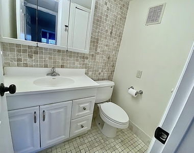27 Richmond D Crescent - Photo Thumbnail 16