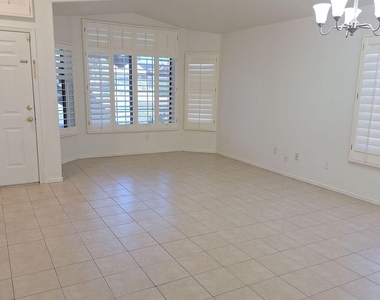 507 W Bluefield Avenue - Photo Thumbnail 1