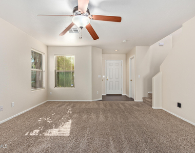 17255 N 184th Drive - Photo Thumbnail 10