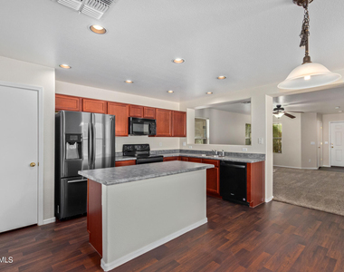 17255 N 184th Drive - Photo Thumbnail 14