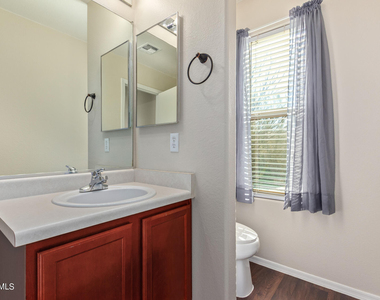 17255 N 184th Drive - Photo Thumbnail 30