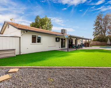 2612 W Osage Circle - Photo Thumbnail 21