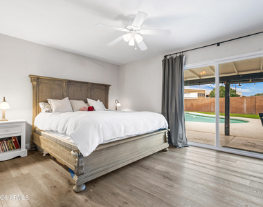 2612 W Osage Circle - Photo Thumbnail 17
