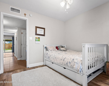 2612 W Osage Circle - Photo Thumbnail 16