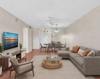 900 Ne 18th Avenue - Photo Thumbnail 1