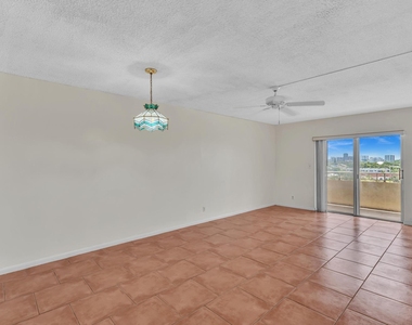 900 Ne 18th Avenue - Photo Thumbnail 5