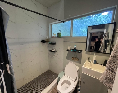 2208 Sw 18th Avenue - Photo Thumbnail 5