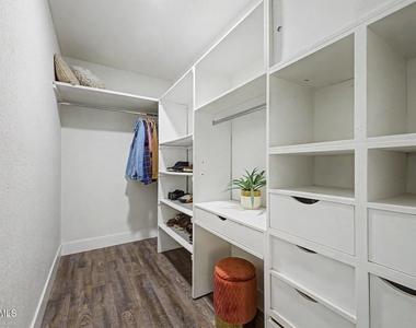 2558 E Baltimore Street - Photo Thumbnail 28