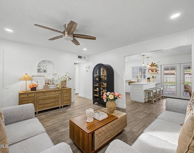 2558 E Baltimore Street - Photo Thumbnail 12