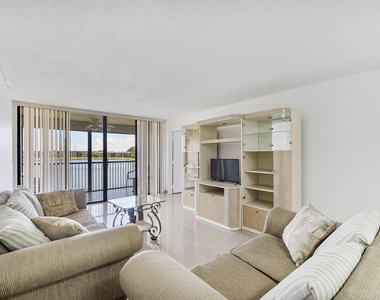 5828 Coral Lake Drive - Photo Thumbnail 9