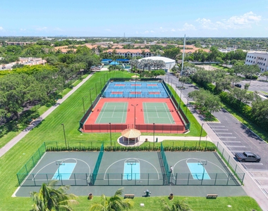 5828 Coral Lake Drive - Photo Thumbnail 37