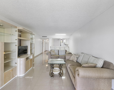 5828 Coral Lake Drive - Photo Thumbnail 10