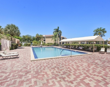 5828 Coral Lake Drive - Photo Thumbnail 32