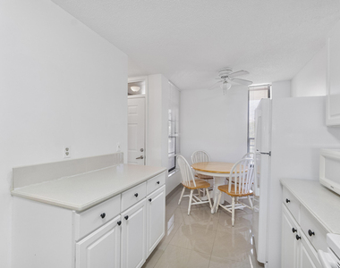 5828 Coral Lake Drive - Photo Thumbnail 5