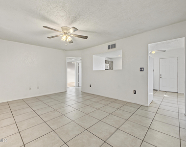 919 E Vineyard Road - Photo Thumbnail 7