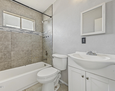 919 E Vineyard Road - Photo Thumbnail 12