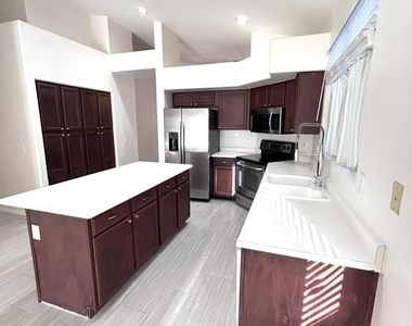 3552 S Cosmos Drive - Photo Thumbnail 8