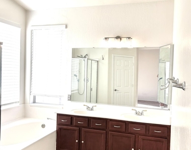 3552 S Cosmos Drive - Photo Thumbnail 14